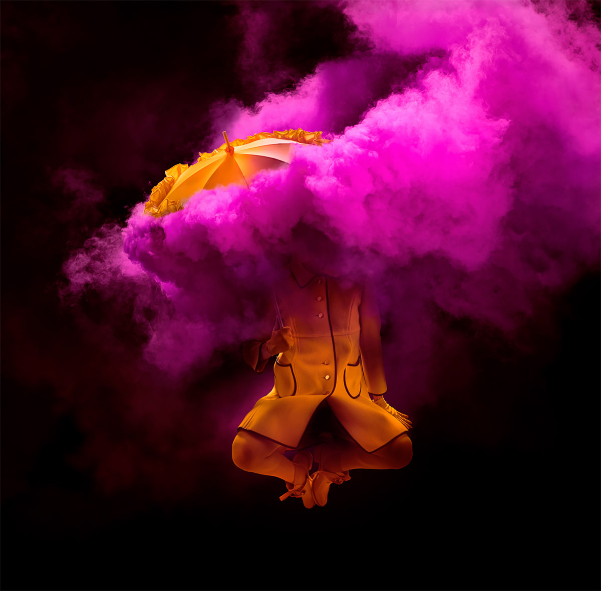 图片[2]-烟雾：复古雨伞下的视觉摄影-Deise